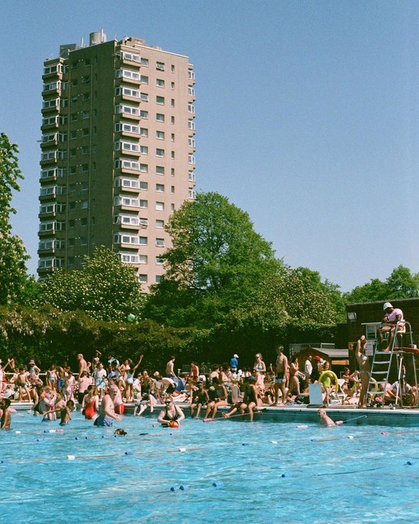 A sterling summer at Brockwell Lido captured by @Charlottebland